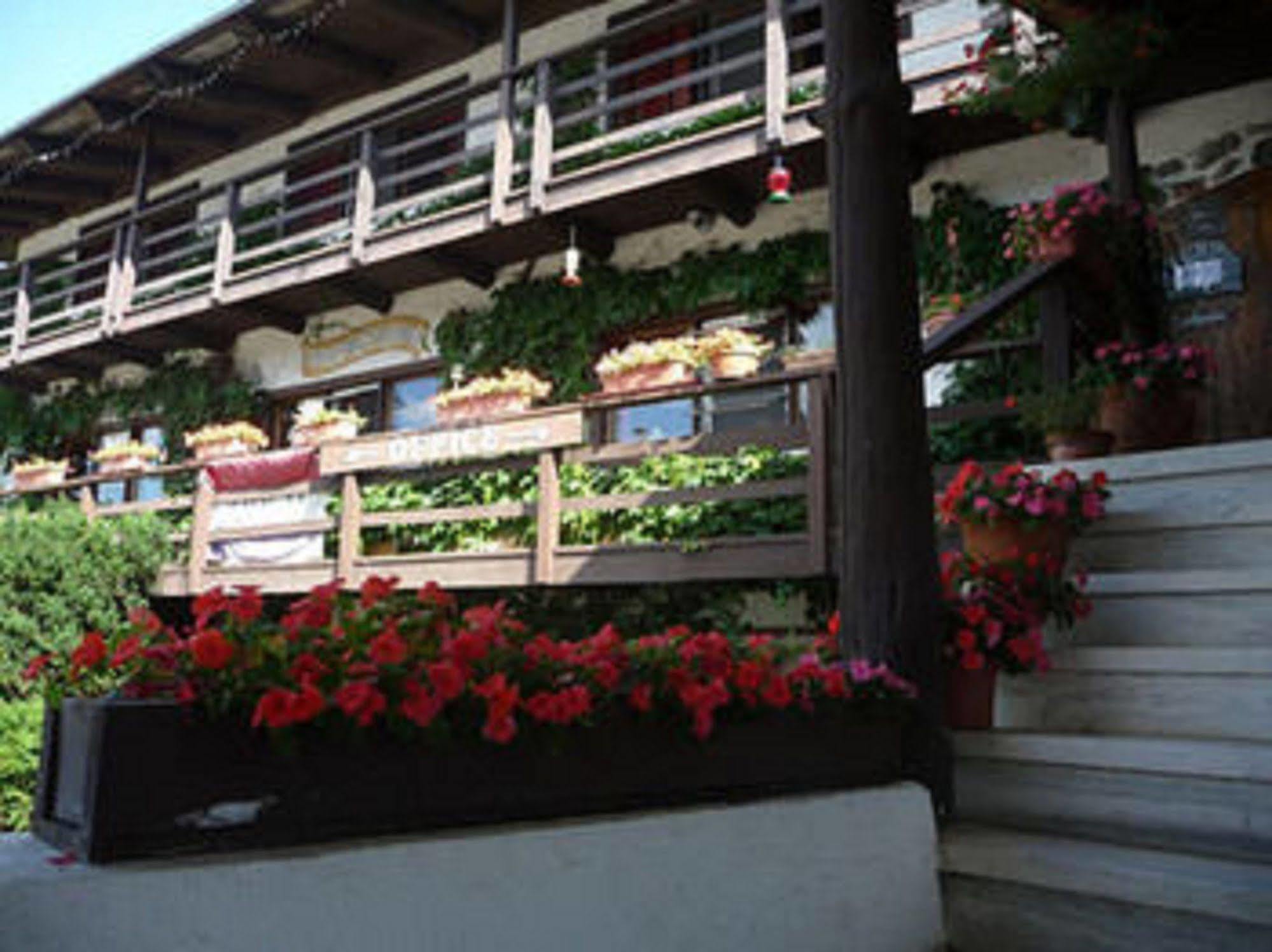Dalems Chalet Brattleboro Ngoại thất bức ảnh